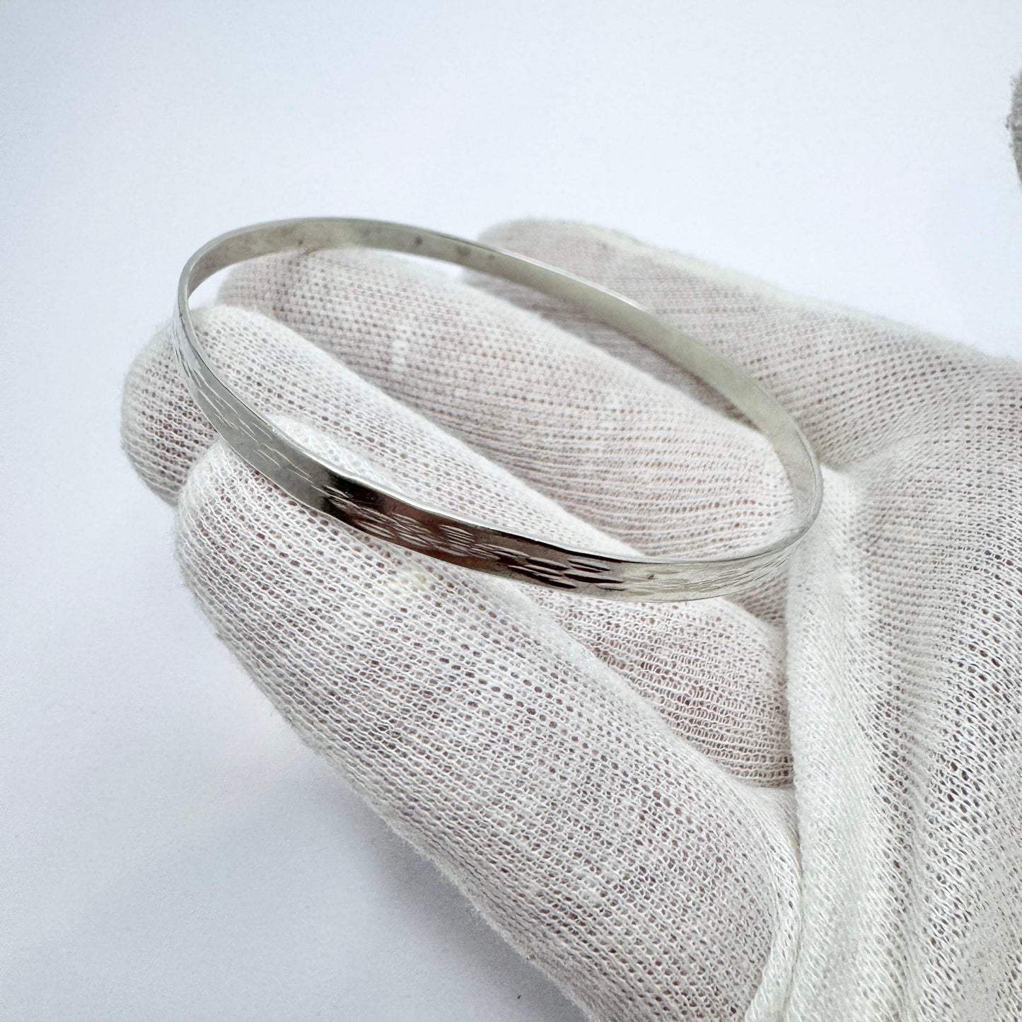 Owe Johansson, Sweden 1969. Vintage Sterling Silver Bangle Bracelet.