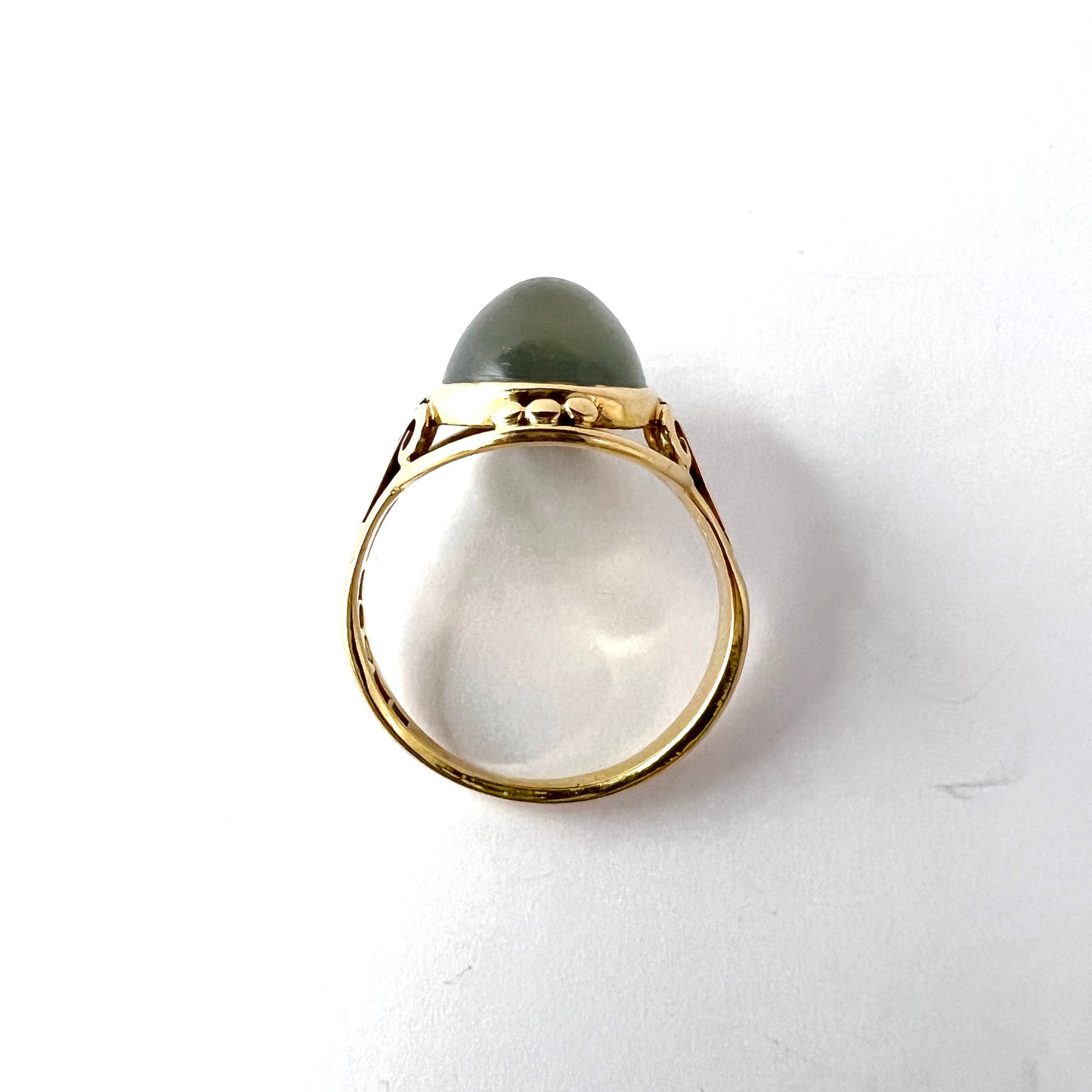 J Petterson, Sweden 1952. Vintage 18k Gold Milky Quartz Ring.