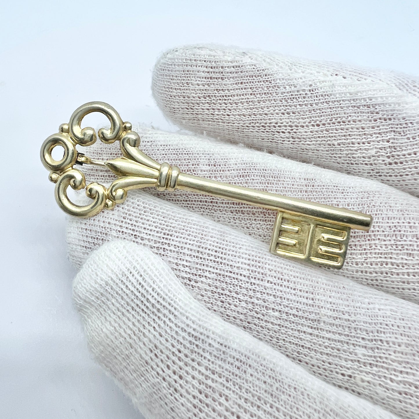 Georg Buchert, Finland 1948 Vintage Solid Silver Key Brooch.