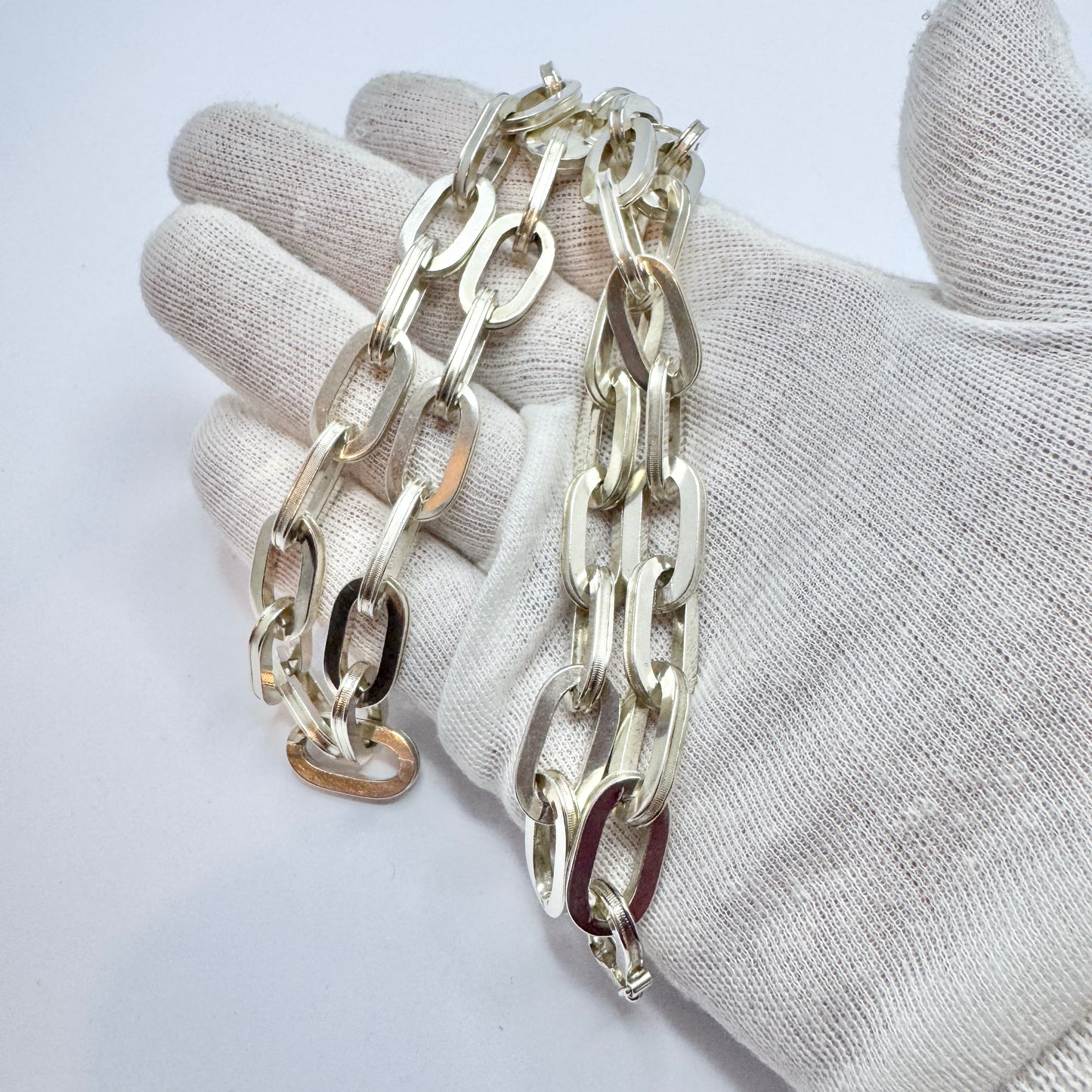 Uno A Erre, Italy. Massive Vintage Solid Silver Chain Unisex Necklace.