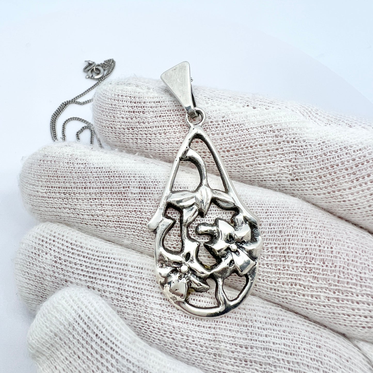 GeWe, Sweden 1946 Vintage Solid Silver Pendant + Chain