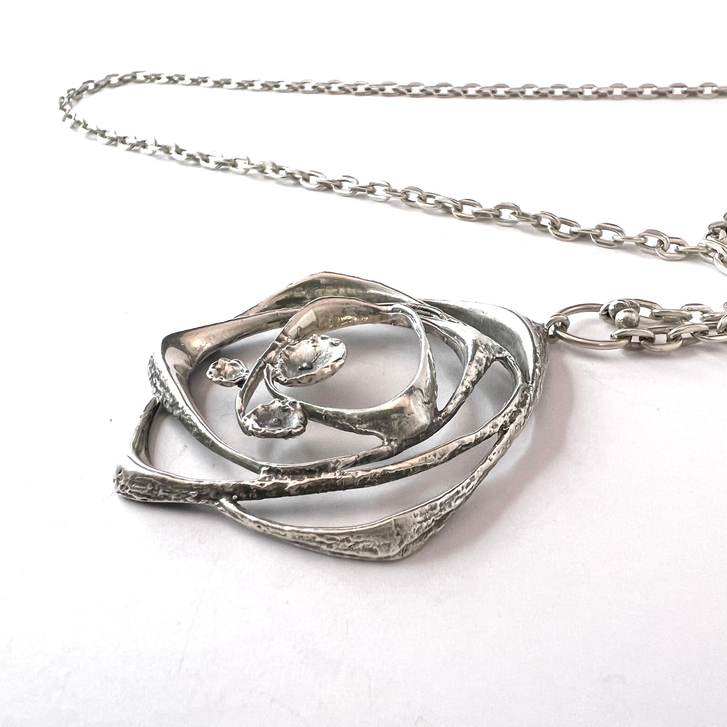 Sten & Laine, Finland 1972. Vintage Modernist Sterling Silver Pendant Necklace.