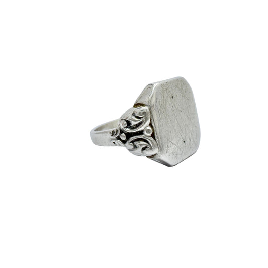 G Dahlgren, Sweden 1954. Vintage Sterling Silver Signet Unisex Ring.