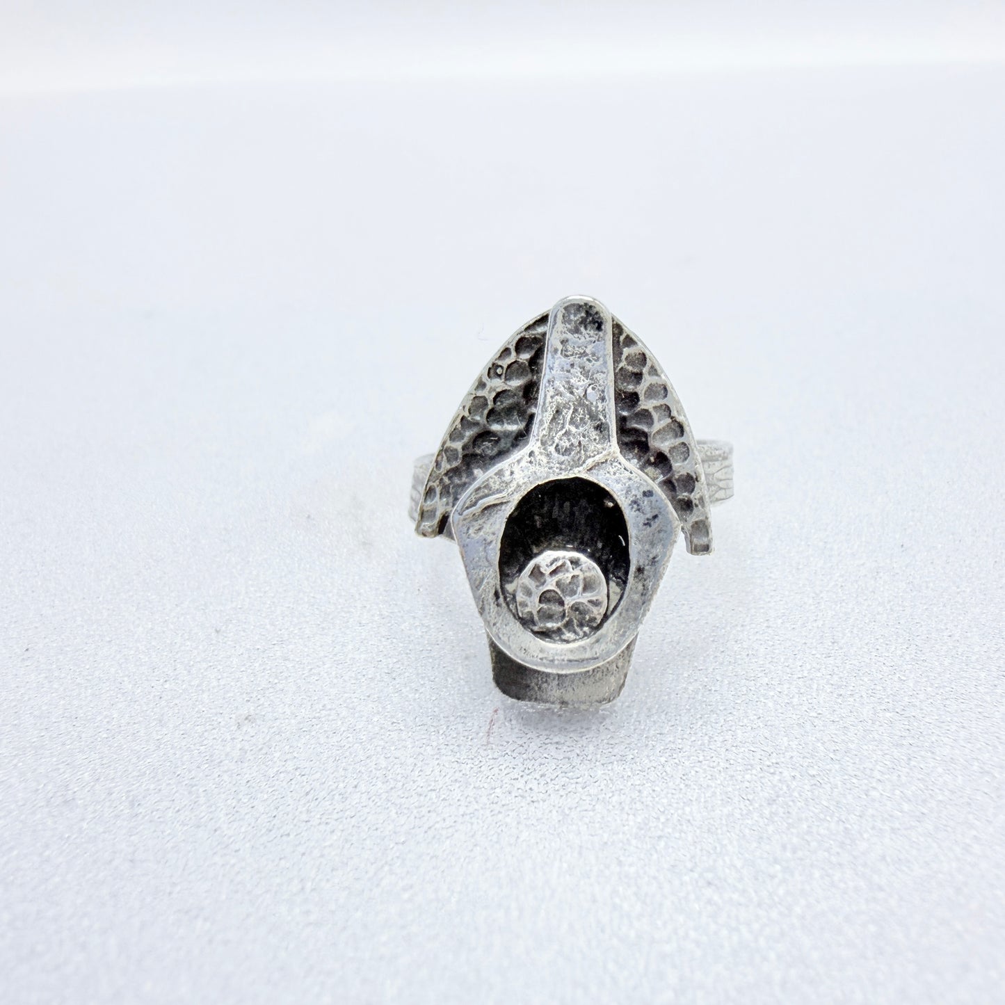 Vintage Solid Silver Modernist Ring. Prob. USA / Canada ca 1970s.