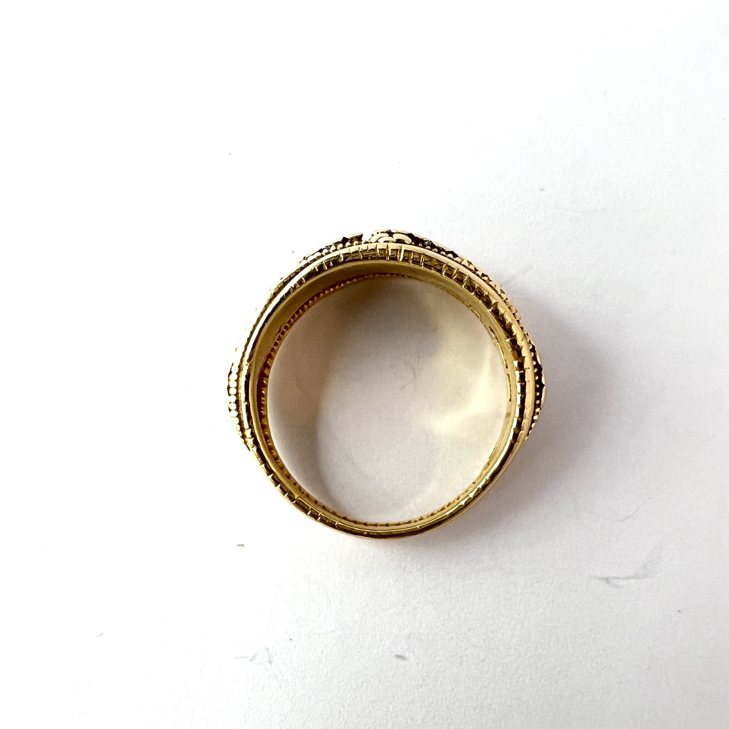 Bengt Hallberg, Sweden 1994. Vintage 18k Gold Viking Copy Unisex Ring