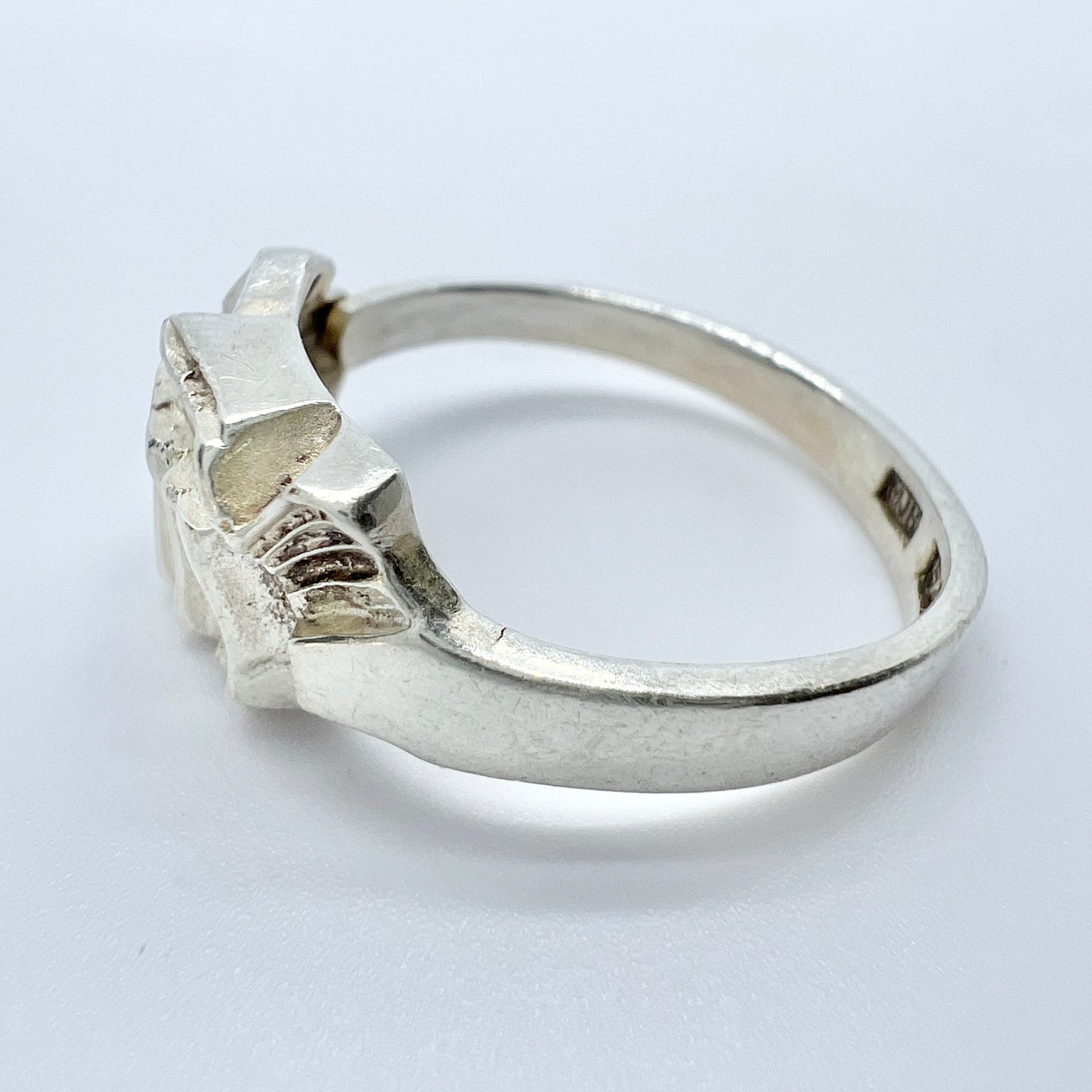 Matti J Hyvarinen, Finland 1974.. Vintage Modernist Sterling Silver Ring.