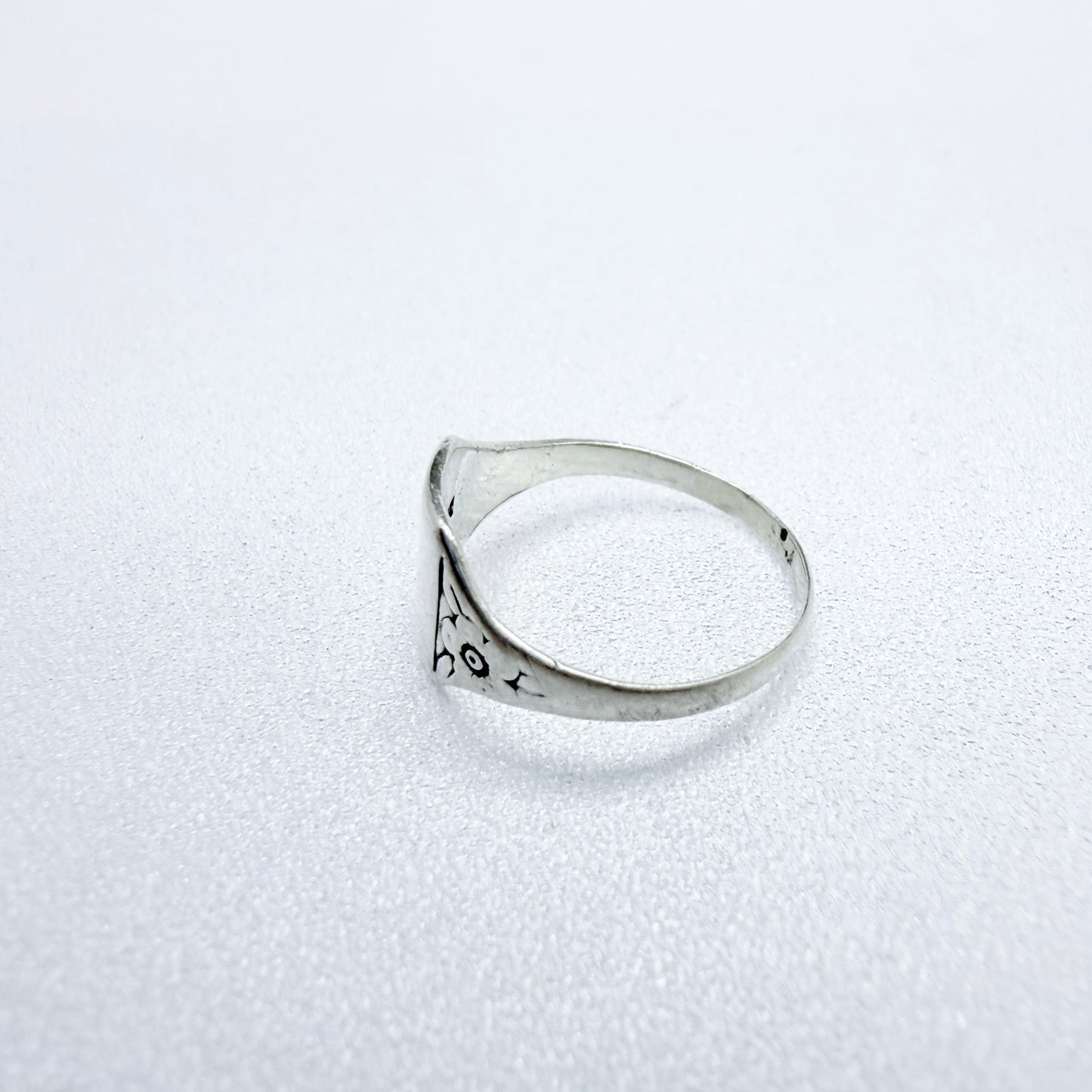 Stockholm, 1953. Vintage Sterling Silver Female Signet Flower Shoulders Ring.
