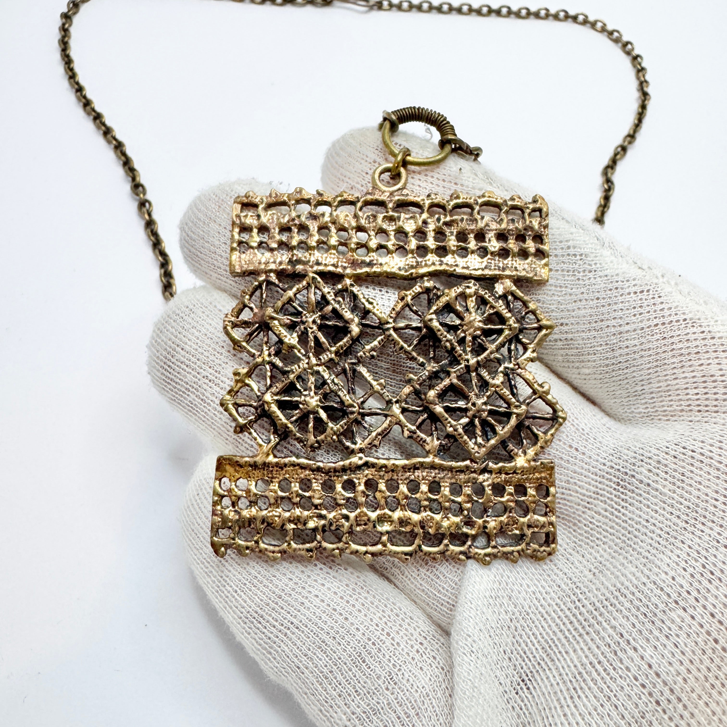 Pentti Sarpaneva, Finland c 1970s. Vintage Bronze Pendant Necklace