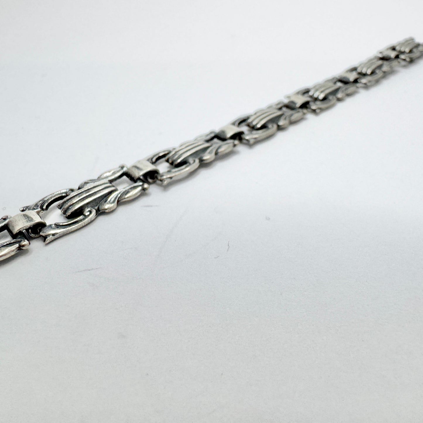 Vintage c 1950s. Sterling Silver Bracelet.