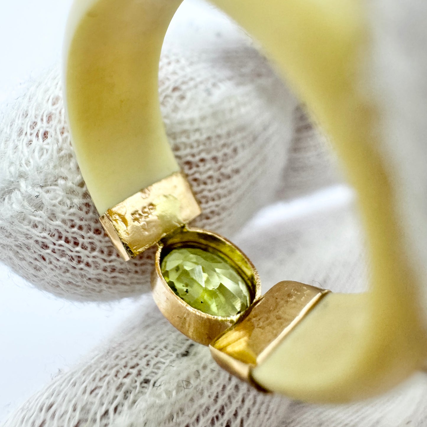 Vintage 14k Gold Peridot Ring.