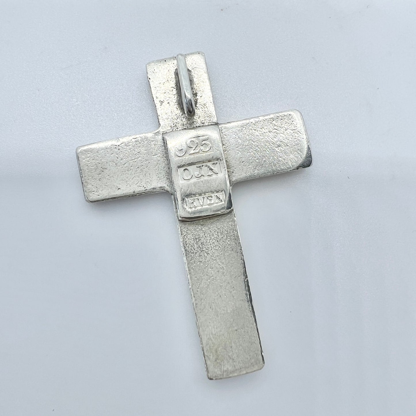 Owe Johansson, Sweden. Vintage Sterling Silver Cross Pendant.