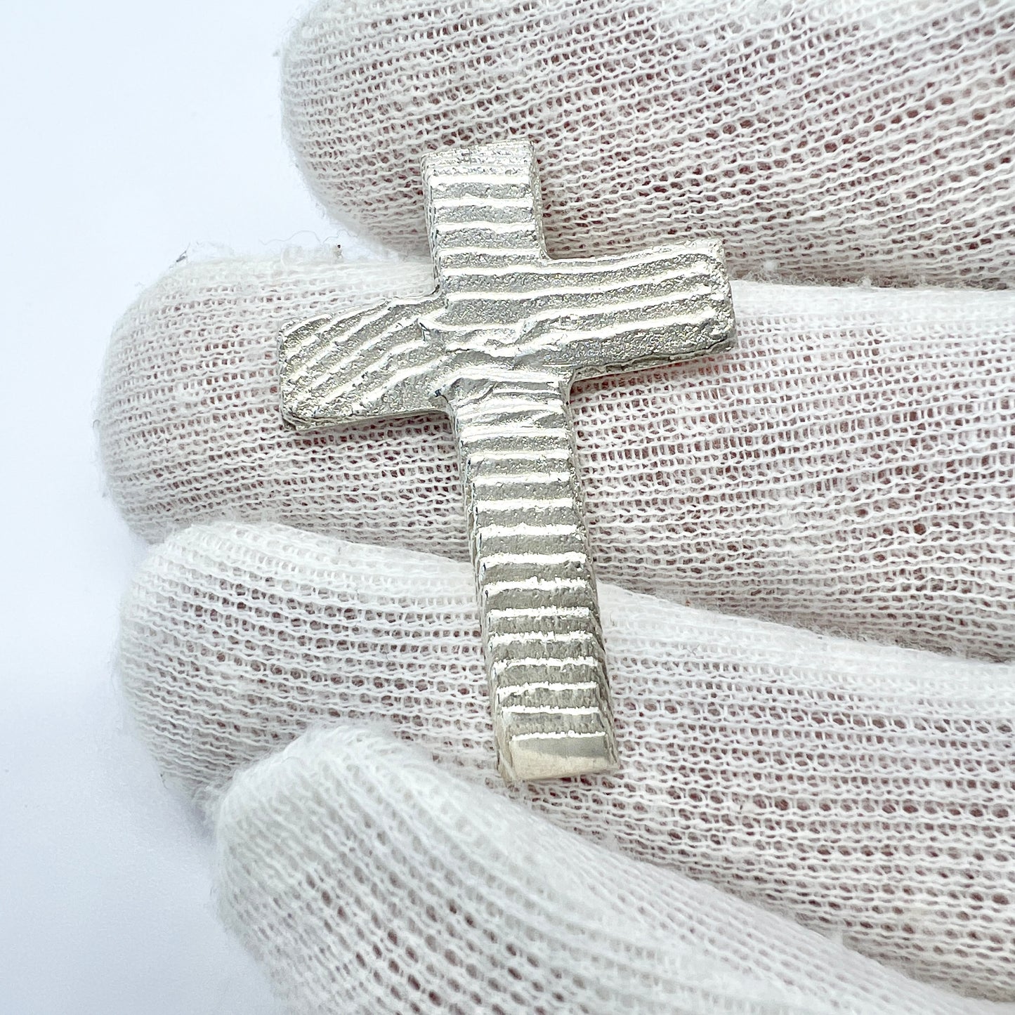 Owe Johansson, Sweden. Vintage Sterling Silver Cross Pendant.