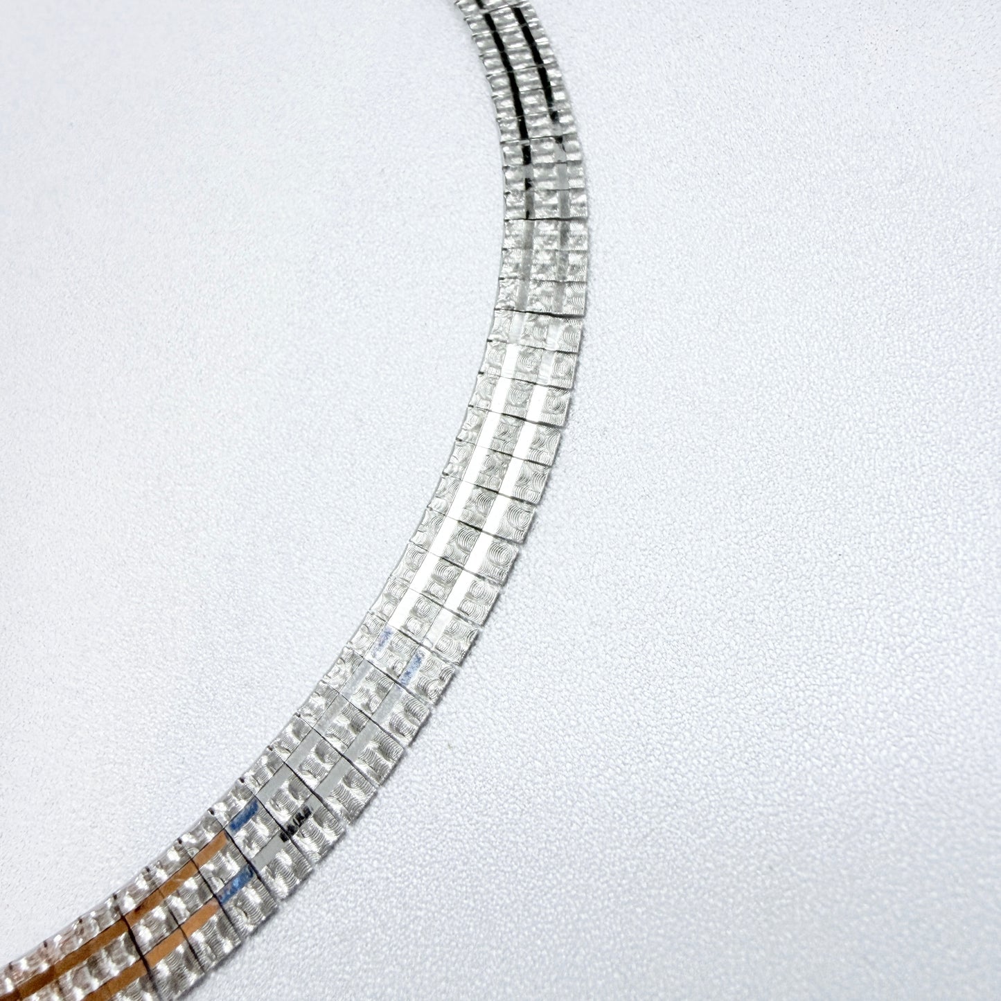 Italy. Vintage Solid Silver necklace.