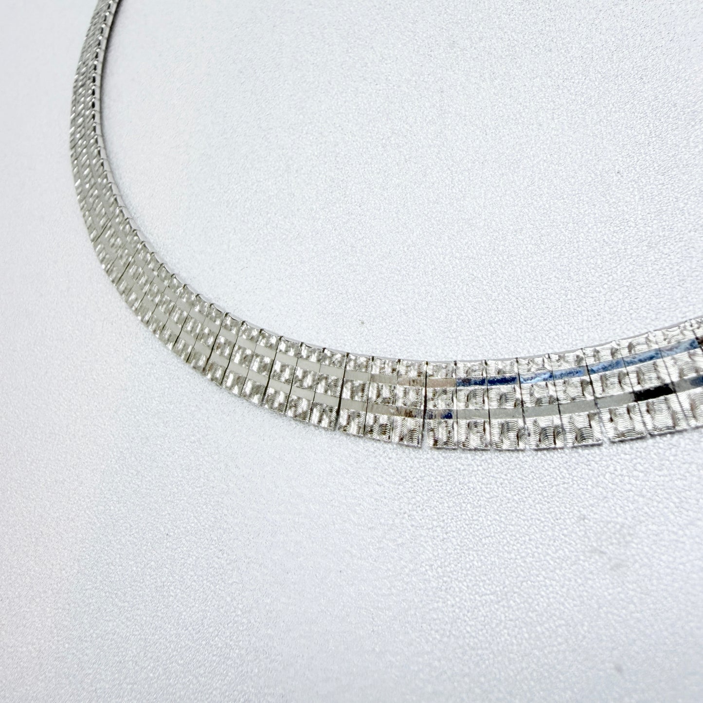 Italy. Vintage Solid Silver necklace.