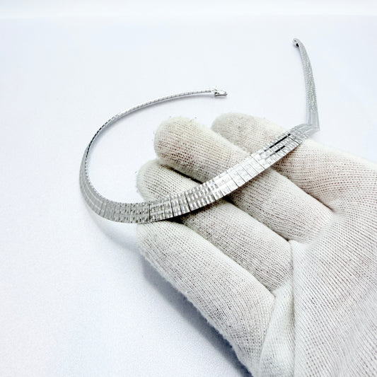 Italy. Vintage Solid Silver necklace.