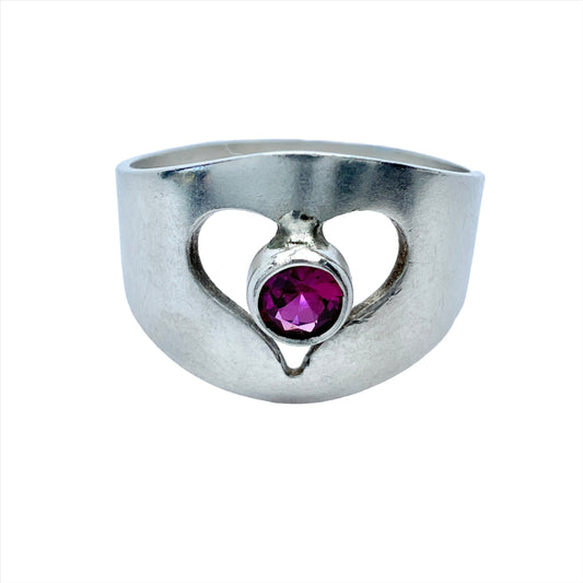 Kultasepat Salovaara, Finland Vintage Sterling Silver Synthetic Sapphire Heart Love Ring.