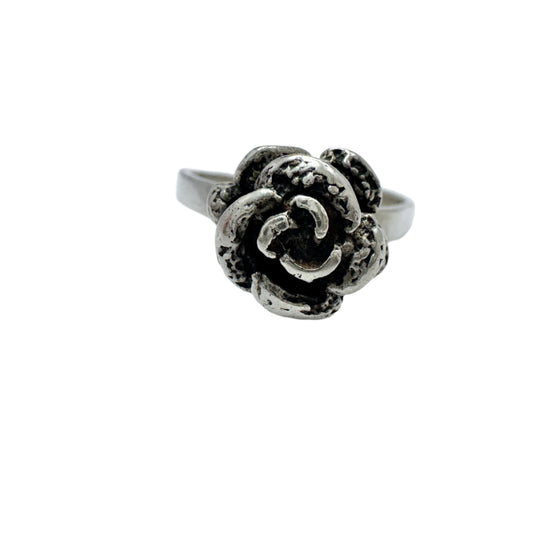 Martti Viikinniemi, Finland 1971. Vintage Solid Silver Rose Flower Ring.