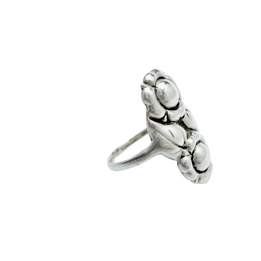 Vintage 1940-50s. Solid Silver Flower Ring.