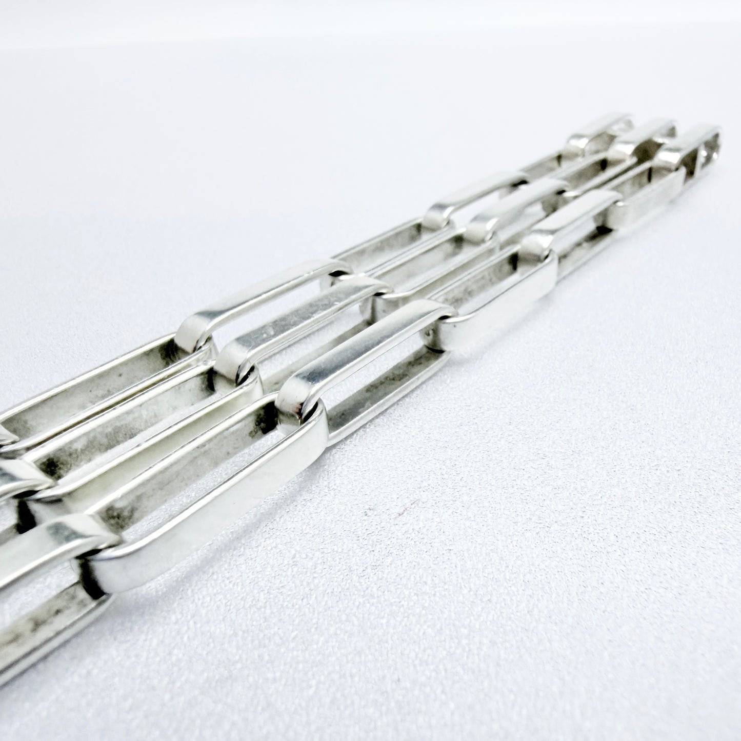 Karl Ingemar Johansson, Sweden 1966. Chunky Sterling Silver Bracelet. Signed.