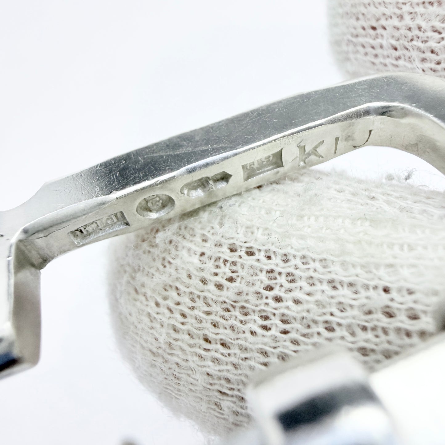 Karl Ingemar Johansson, Sweden 1966. Chunky Sterling Silver Bracelet. Signed.