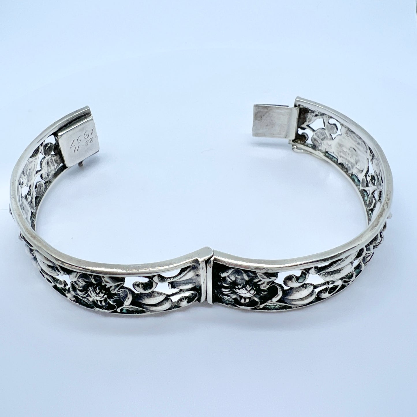 Sweden 1957. Vintage Solid Silver Hinged Bangle Flower Bracelet.