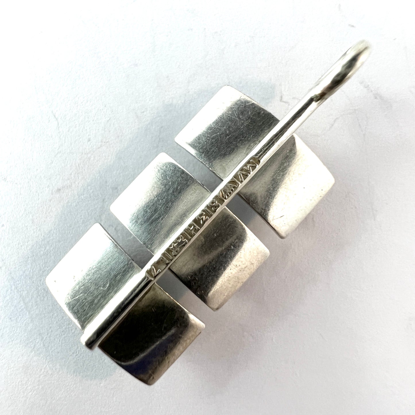 Martti Viikinniemi, Finland 1964. Vintage Solid Silver Spectrolite Pendant.