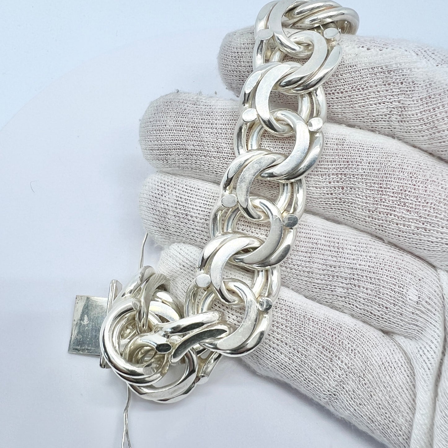 Nils-Eric Södermark, Sweden 1972. Vintage Chunky 4.0oz Sterling Silver Bismarck Bracelet.