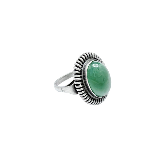 Vintage c 1950. Solid Silver Chrysoprase Ring.