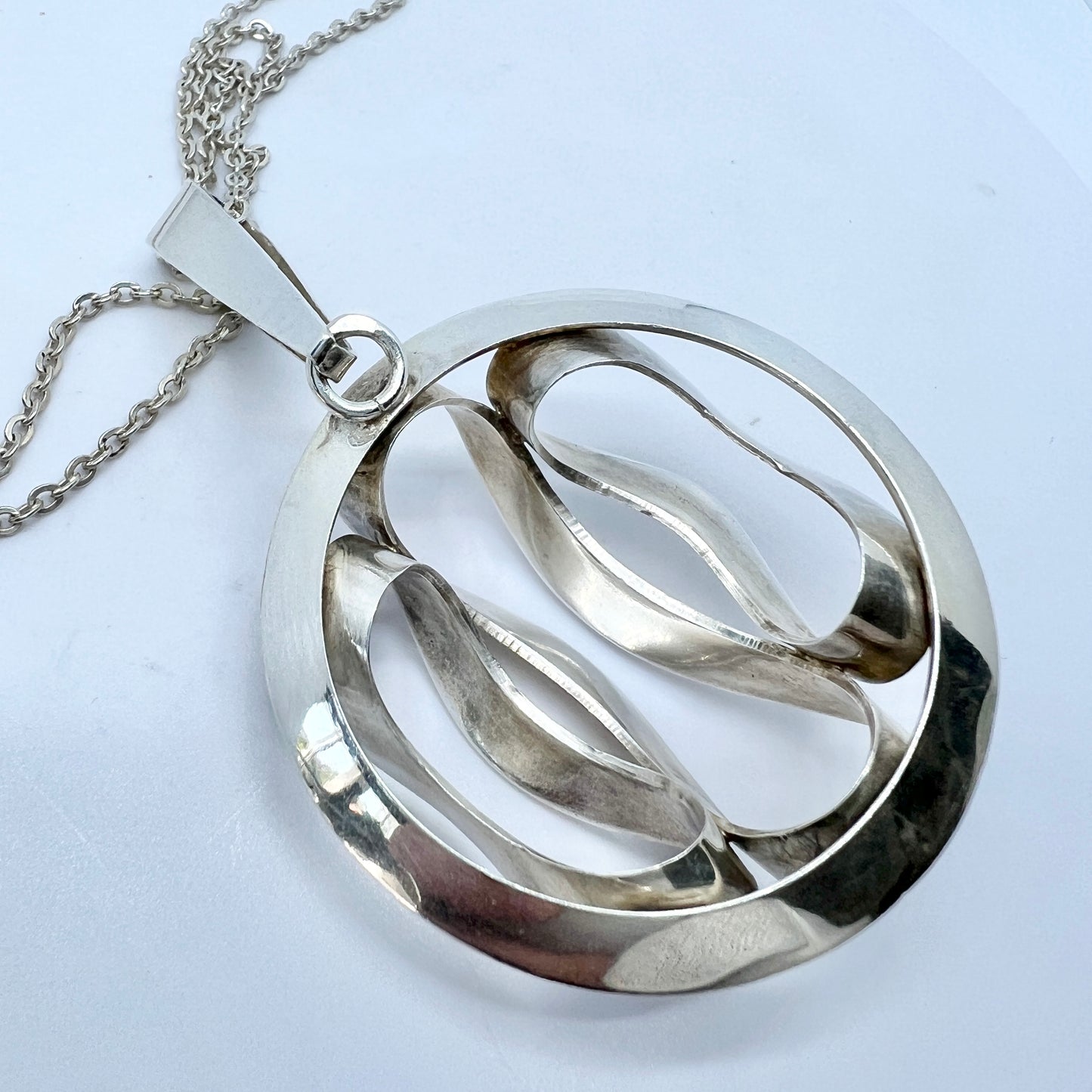 Erik Granit, Finland 1972. Large Vintage Sterling Silver Pendant Necklace.