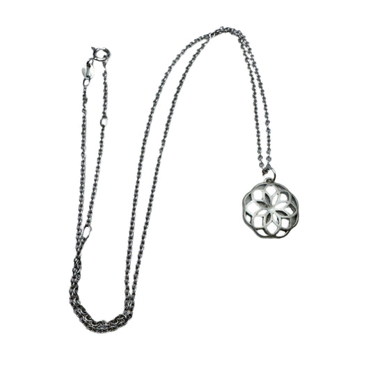 Finnfeelings, Finland. Vintage Sterling Silver Pendant Necklace.