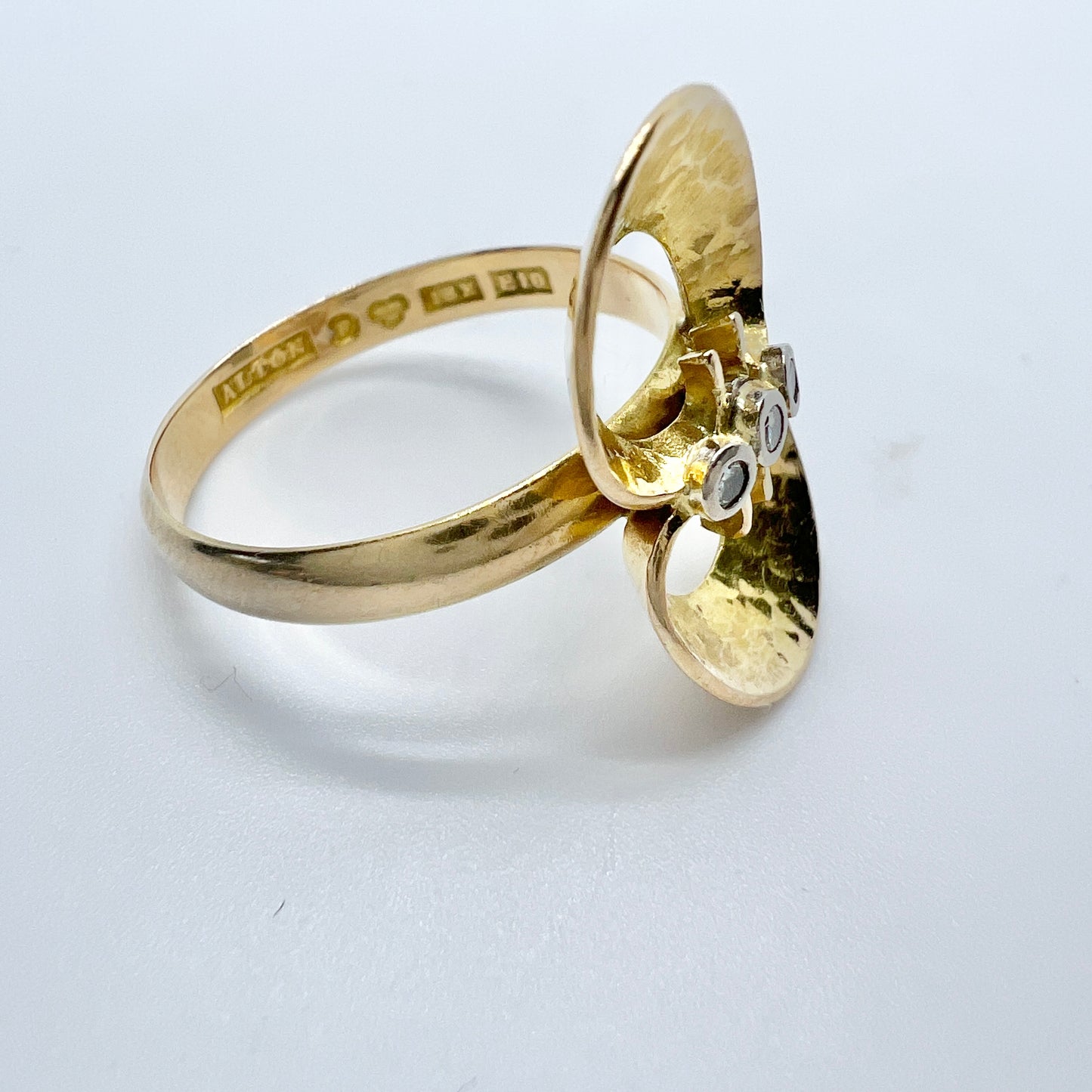 Alton, Sweden 1979. Vintage 18k Gold Diamond Ring.