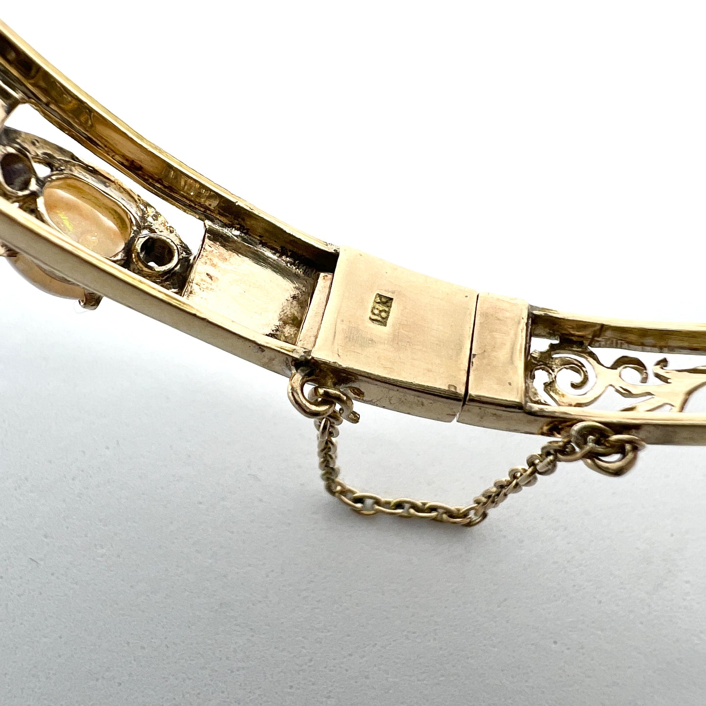 Vintage Mid-century 18k Gold Opal Sapphire Bracelet.