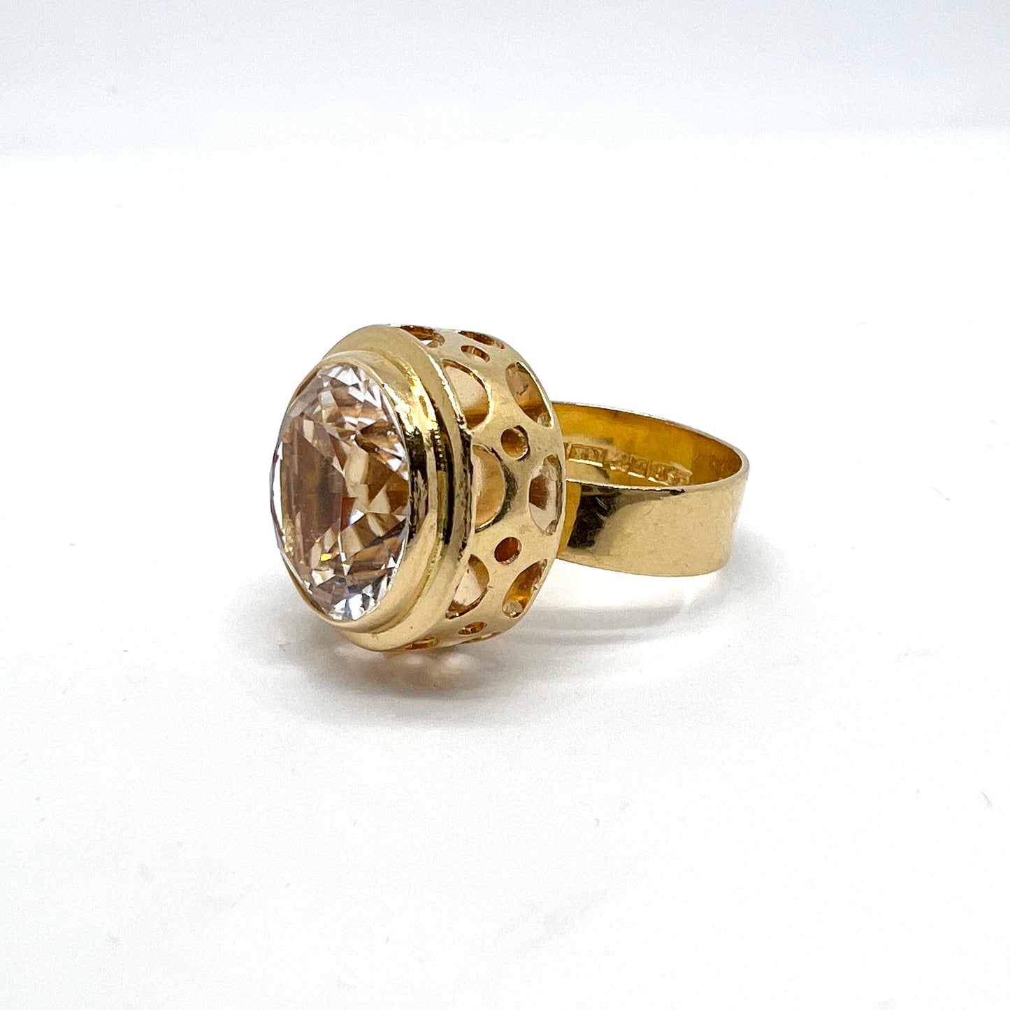 Hedberg, Sweden 1972 Vintage Modernist 18k Gold Rock Crystal Ring.