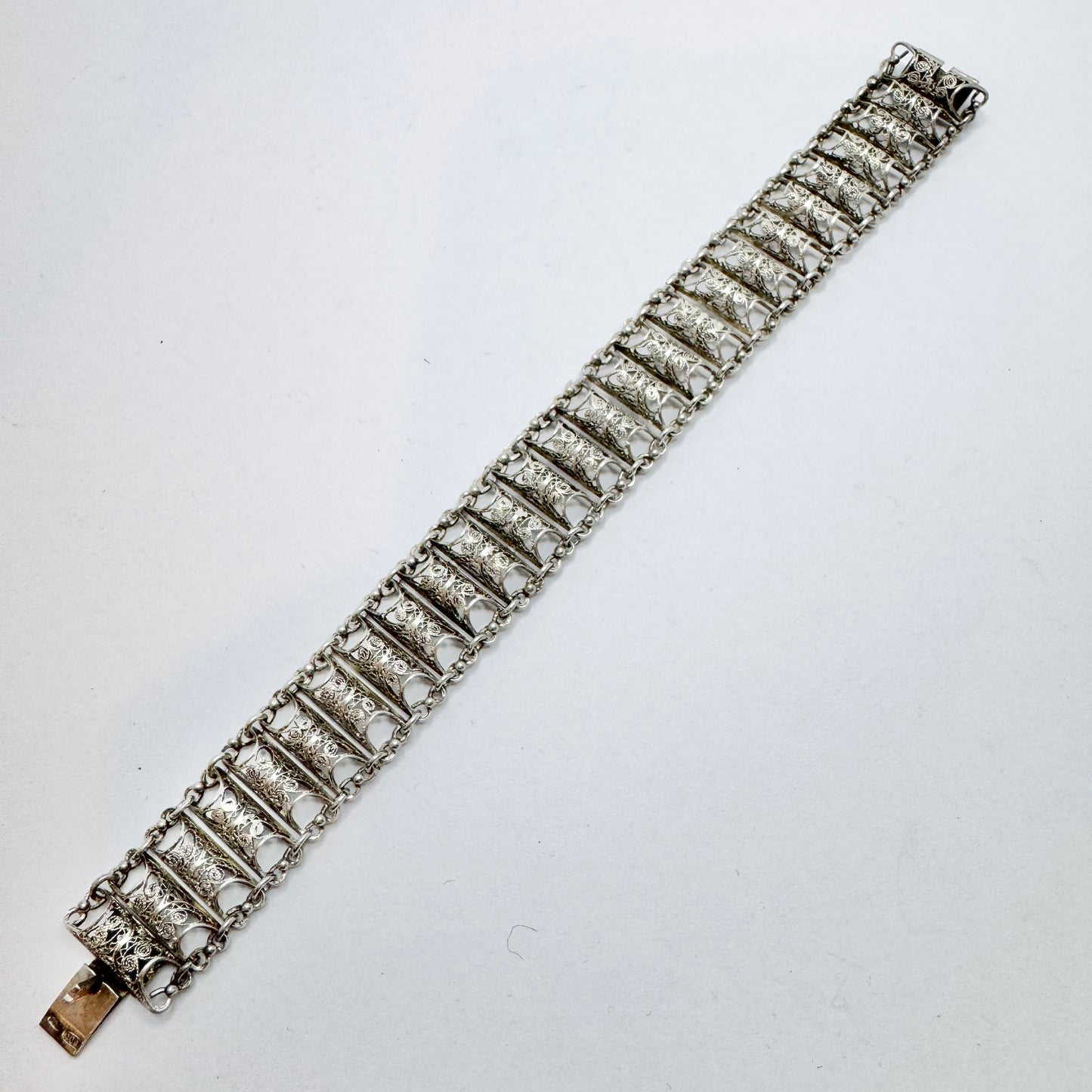 Italy pre 1933. Antique Solid Silver Filigree Bracelet.