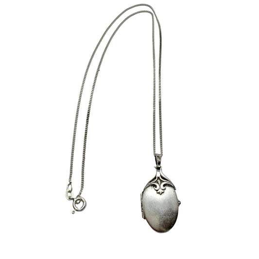 K&L-Kordes Lichtenfels, Germany ca 1950s. Solid Silver Locket Pendant Necklace.