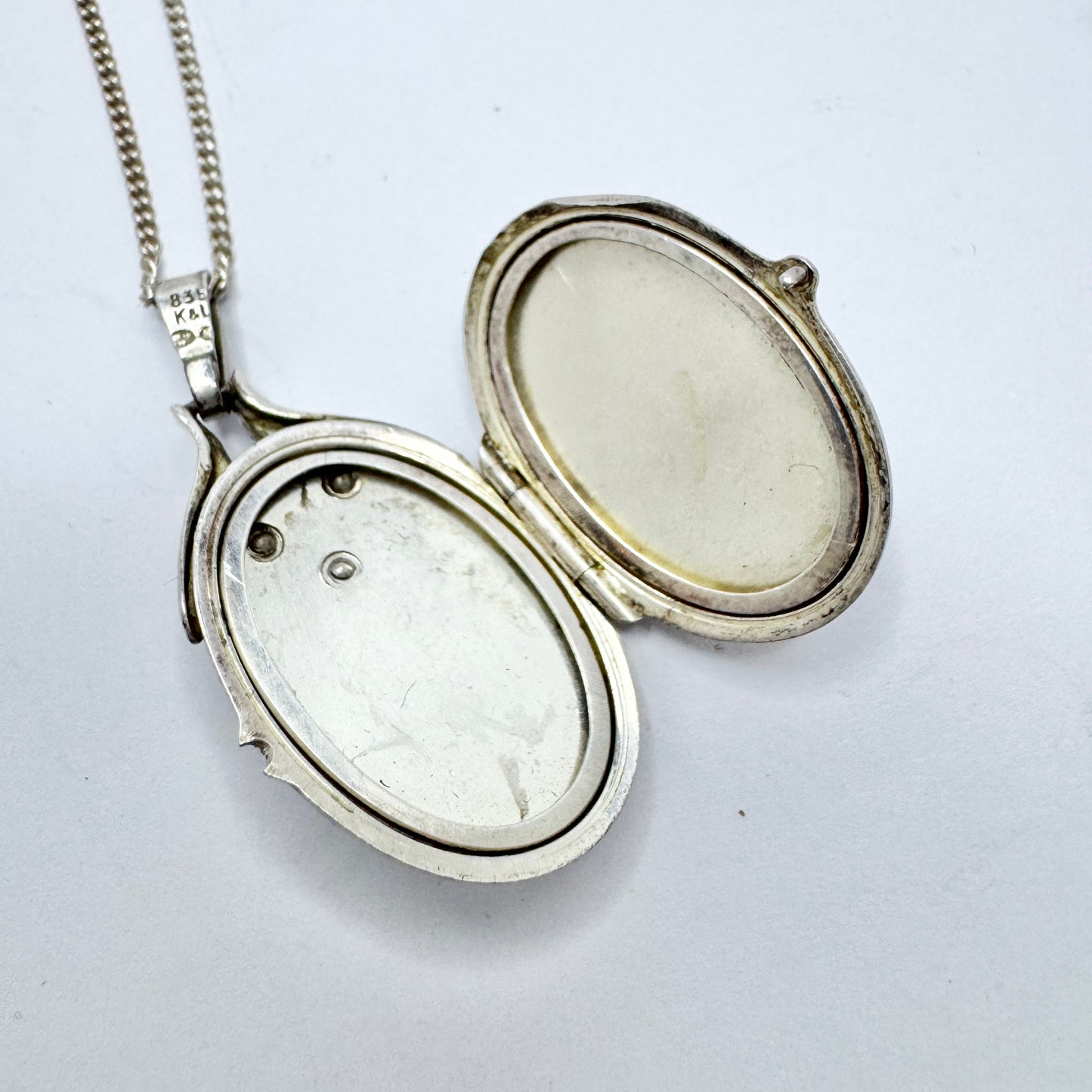 K&L-Kordes Lichtenfels, Germany ca 1950s. Solid Silver Locket Pendant Necklace.