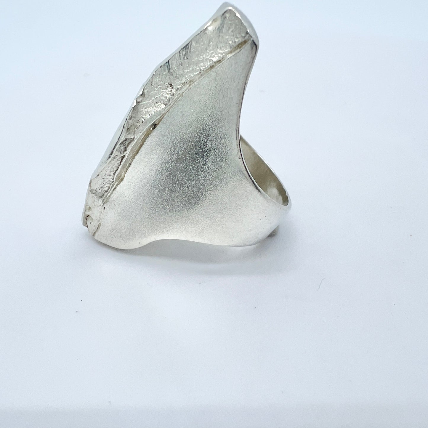 Margit E Collections, Denmark. Vintage Sterling Silver Ring.