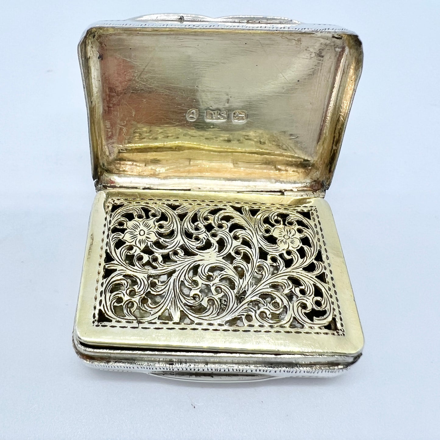 Thomas Shaw, Birmingham 1839. Antique Sterling Silver Vinaigrette Box.