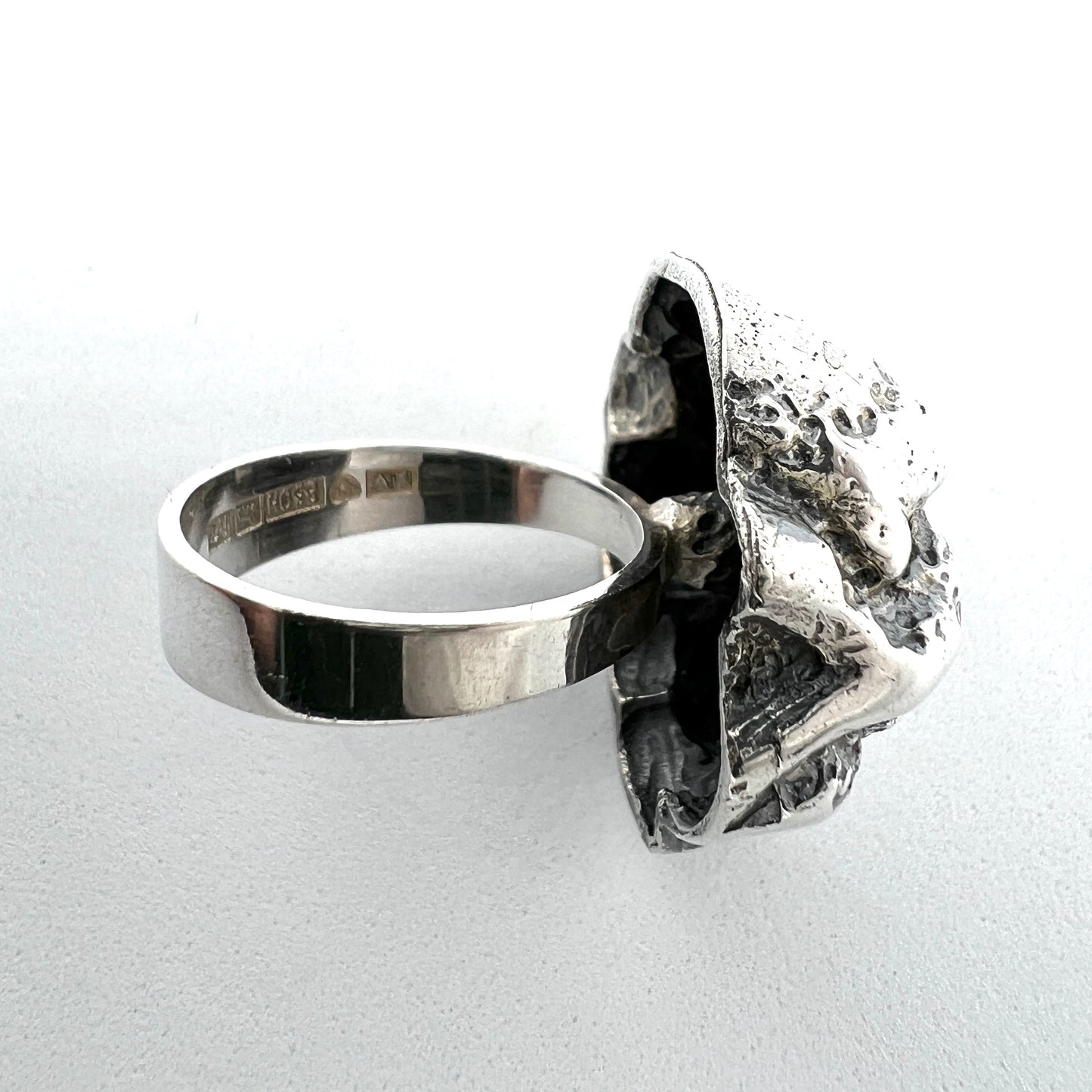 Martti Viikinniemi, Finland year 1970. Bold Vintage Solid Silver Ring.