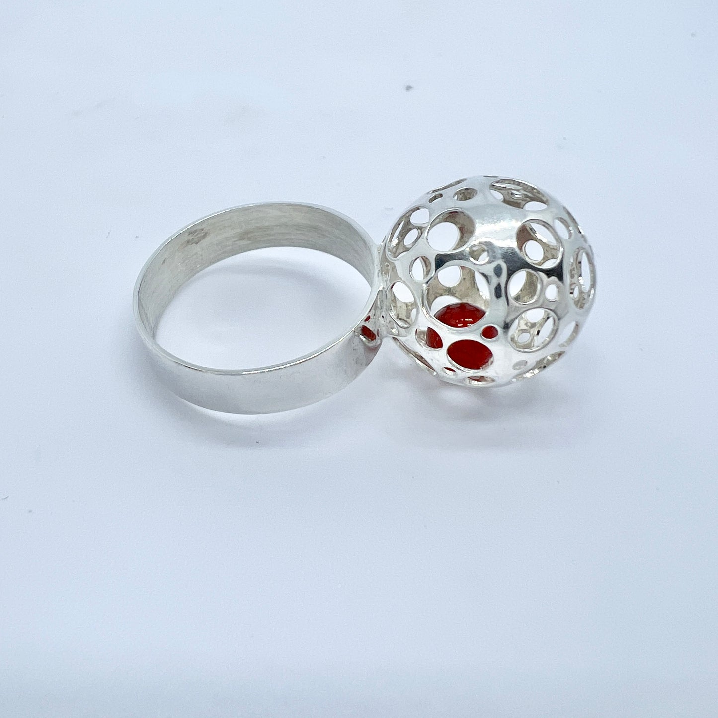 Liisa Vitali for N Westerback, Finland 1973 Vintage Sterling Silver Trapped Carnelian Sphere Ring