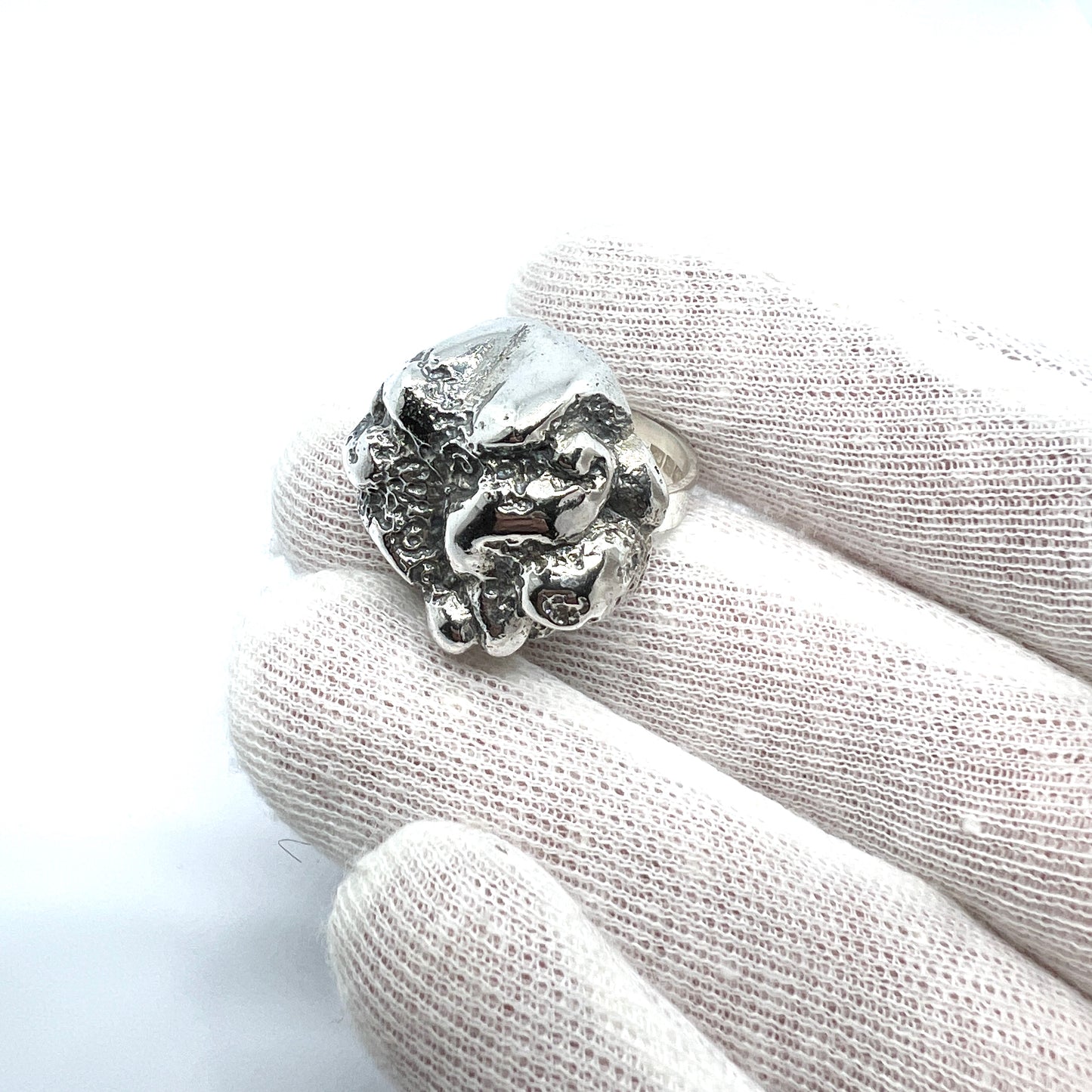 Martti Viikinniemi, Finland year 1970. Bold Vintage Solid Silver Ring.