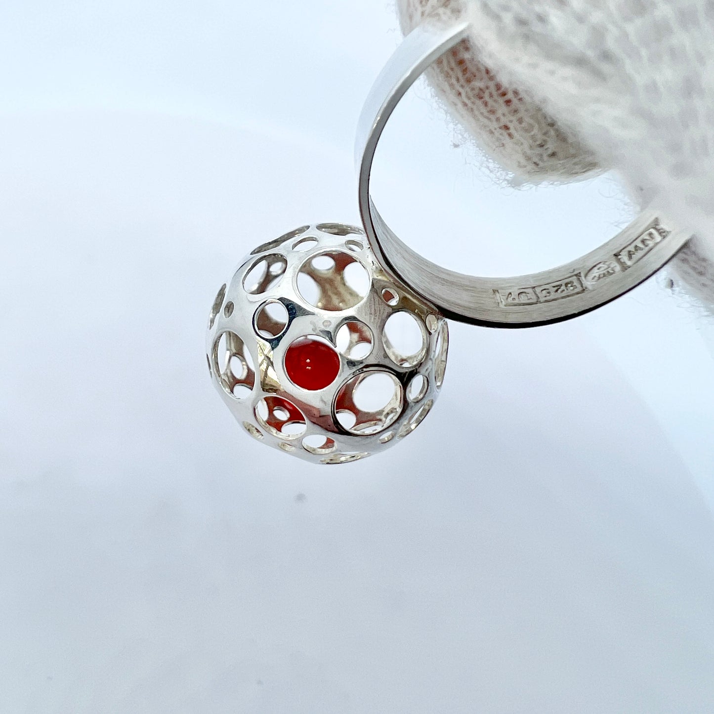 Liisa Vitali for N Westerback, Finland 1973 Vintage Sterling Silver Trapped Carnelian Sphere Ring