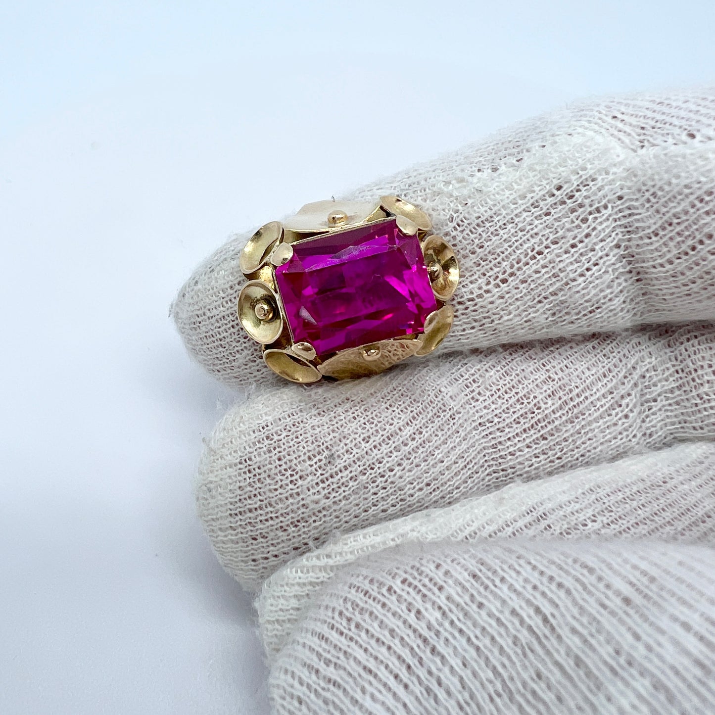 Eastern Europe 1950-60s. Vintage 14k Gold Synthetic Pink Sapphire Cocktail Ring.