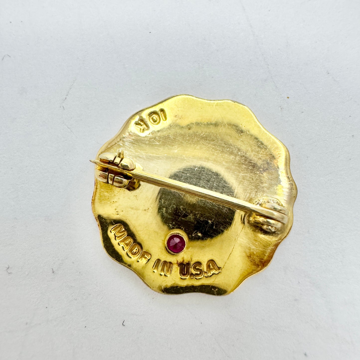 Singer Sewing Machine Co. 40 years of Service Employee Pin. 10k Gold Enamel.