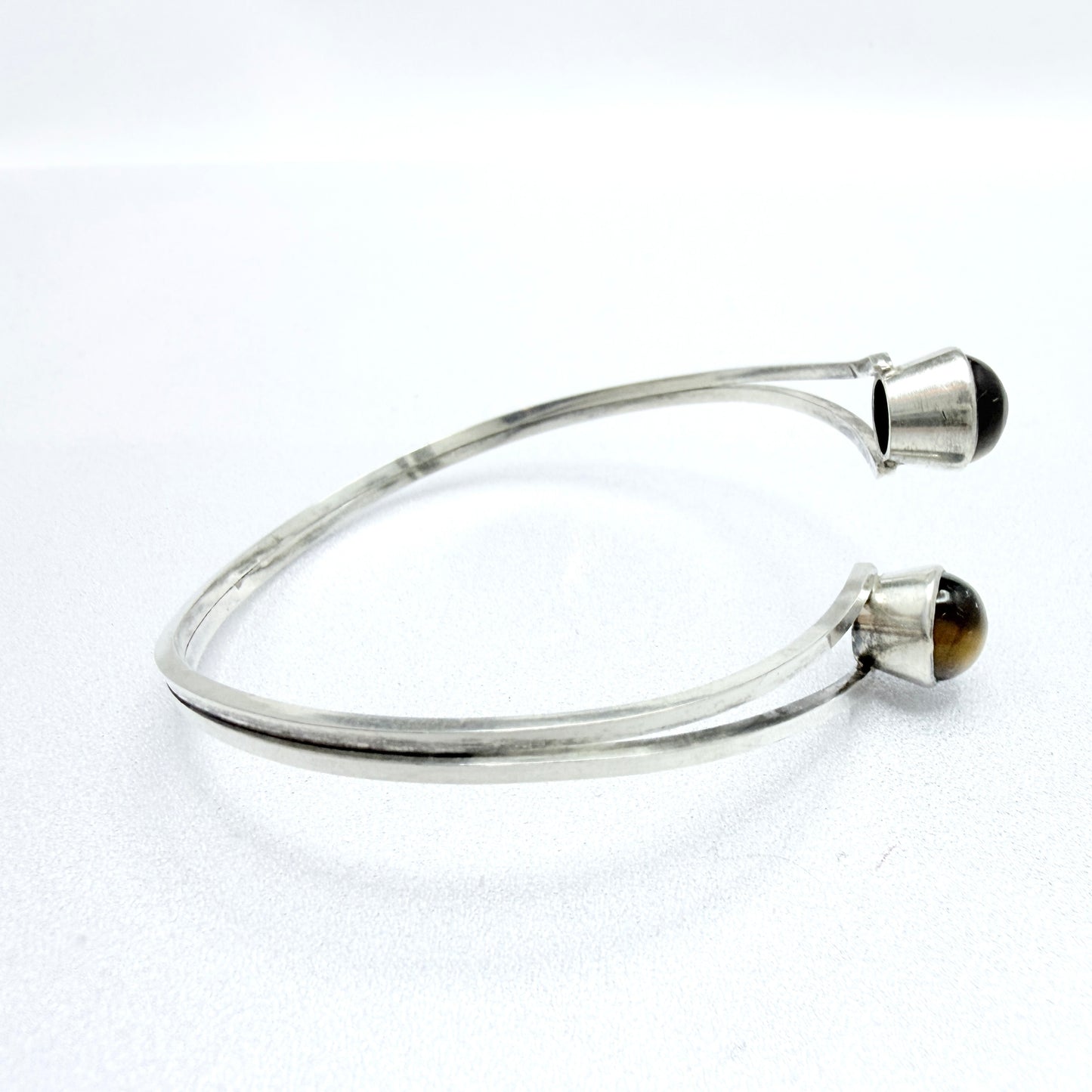 Martin Öhman, Sweden 1962. Vintage Sterling Silver Tiger's Eye Arm Cuff Bracelet.