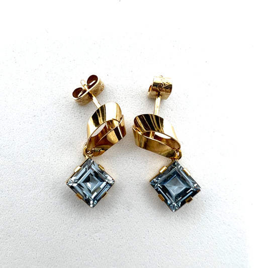 Guldvaruhuset, Sweden 1963. Vintage 18k gold Ice Blue Synthetic Spinel Earrings.