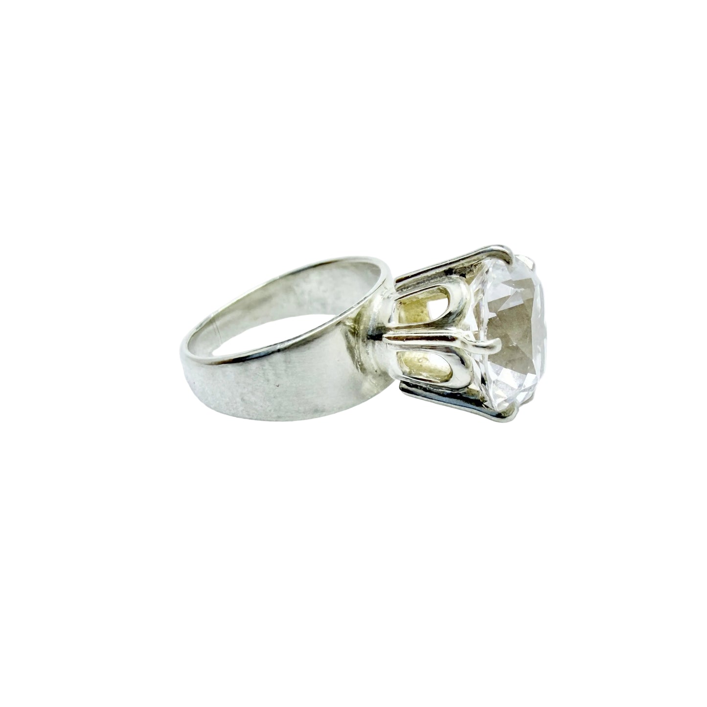 Alton, Sweden 1967. Vintage Sterling Silver Synthetic Spinel Ring.