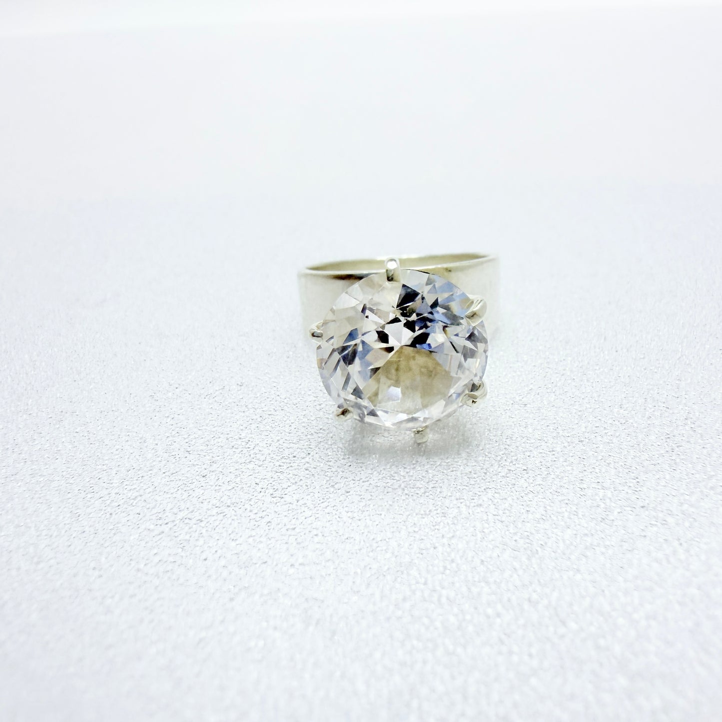 Alton, Sweden 1967. Vintage Sterling Silver Synthetic Spinel Ring.