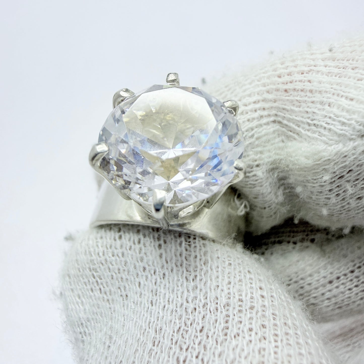 Alton, Sweden 1967. Vintage Sterling Silver Synthetic Spinel Ring.