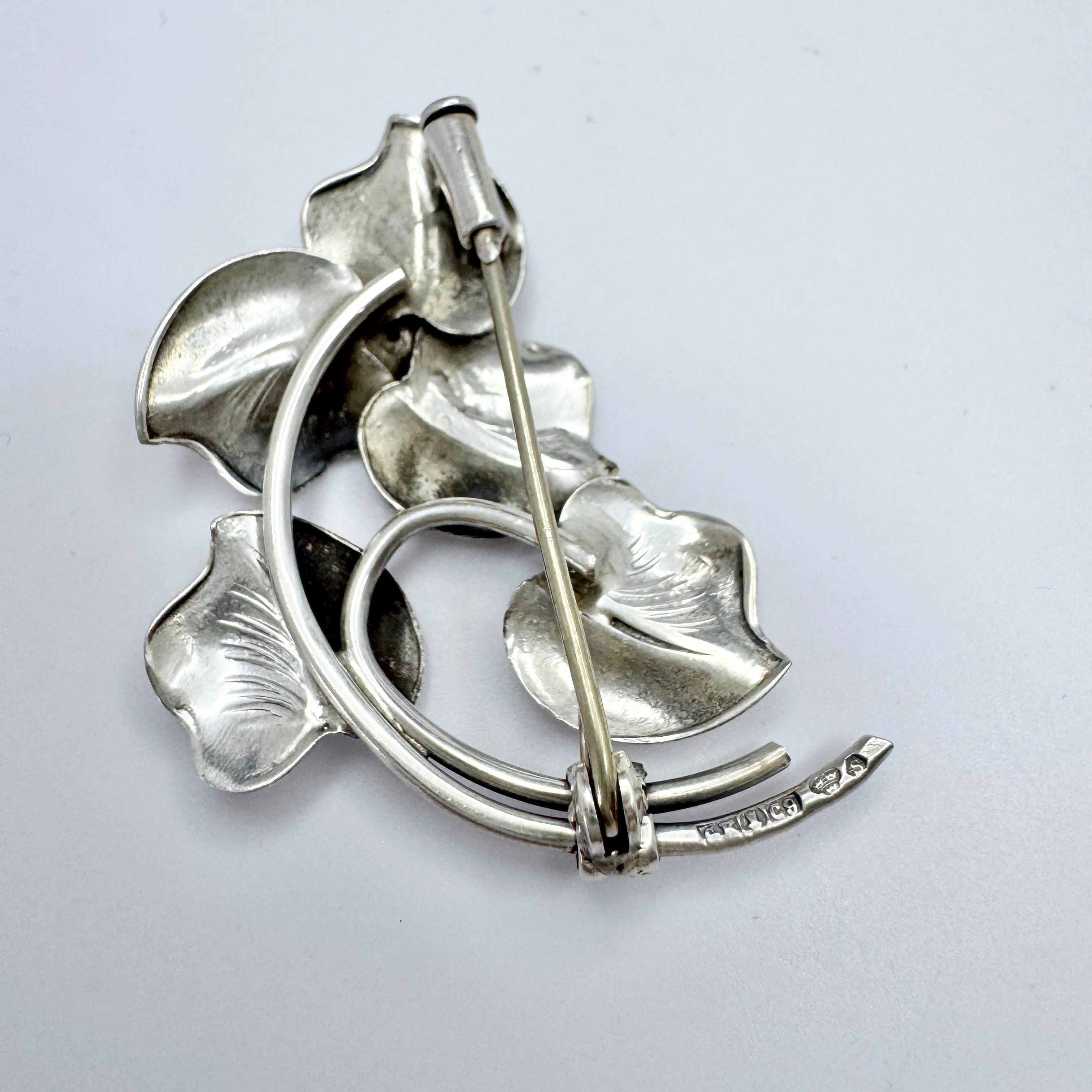 Kaplan, Sweden 1953. Vintage Solid Silver Flower Brooch. – T